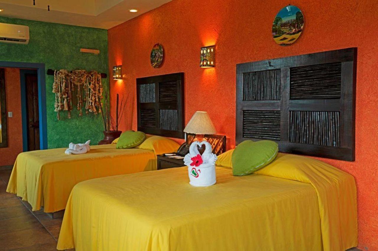El Corazon Golf & Spa Resort מנסניו מראה חיצוני תמונה